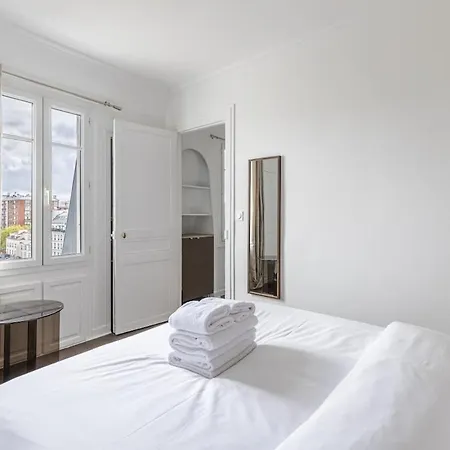 Place Leon Blum - Voltaire - 1 Bedroom * Párizs