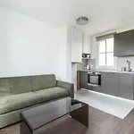 Place Leon Blum - Voltaire - 1 Bedroom Διαμέρισμα