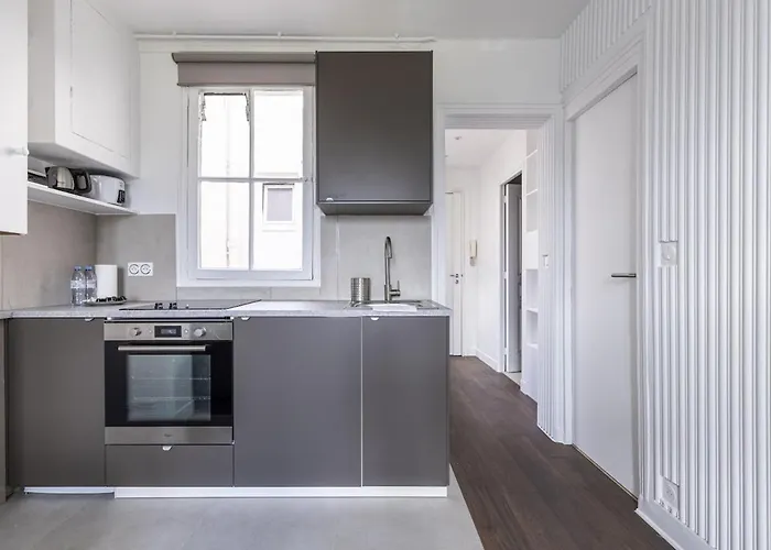 Place Leon Blum - Voltaire - 1 Bedroom アパート